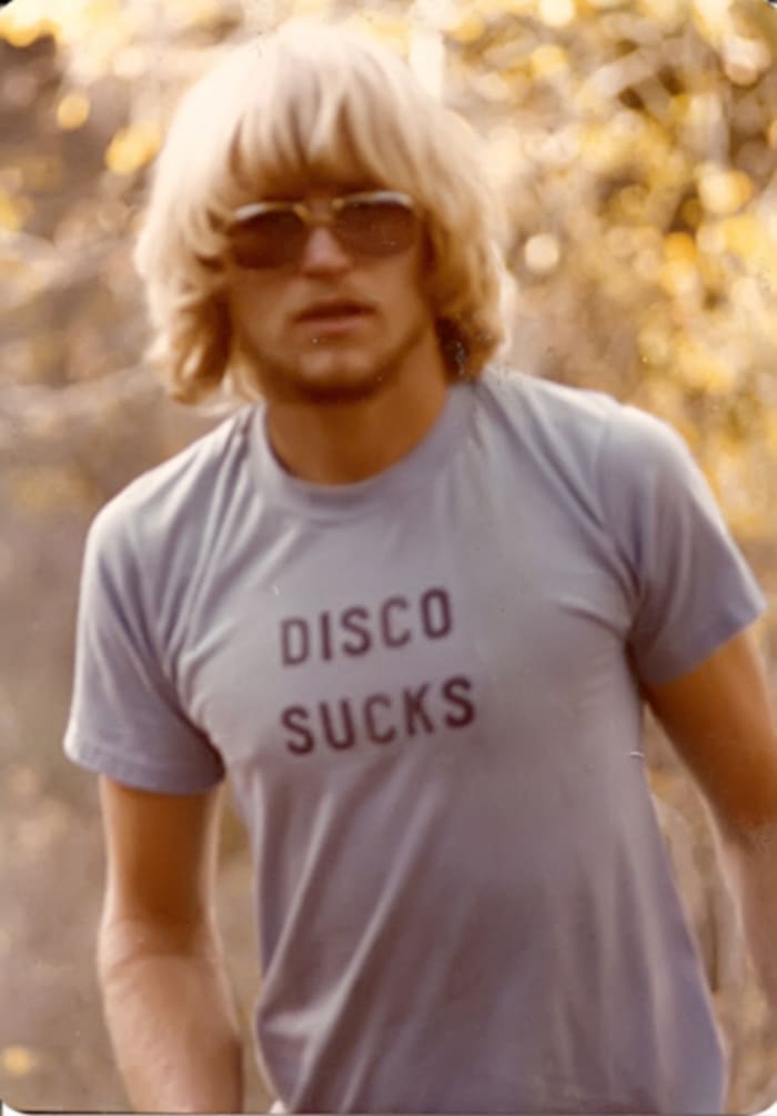 T-shirt original "Disco Sucks" porté par Rich Carey.