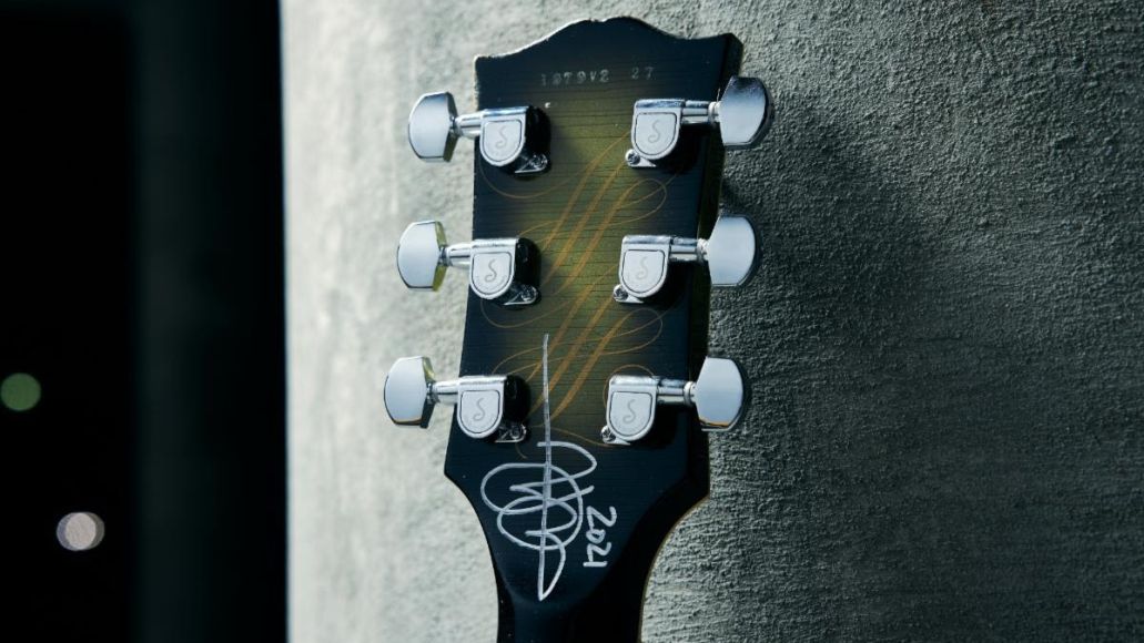 sans nom 58 Tools Adam Jones dévoile la guitare Gibson 1979V2 Les Paul Custom Signature Model