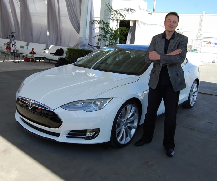 Elon Musk Usine Tesla 2011